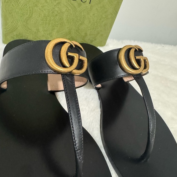 Gucci Black Sandals with Gold Detail - Picture 3 of 8